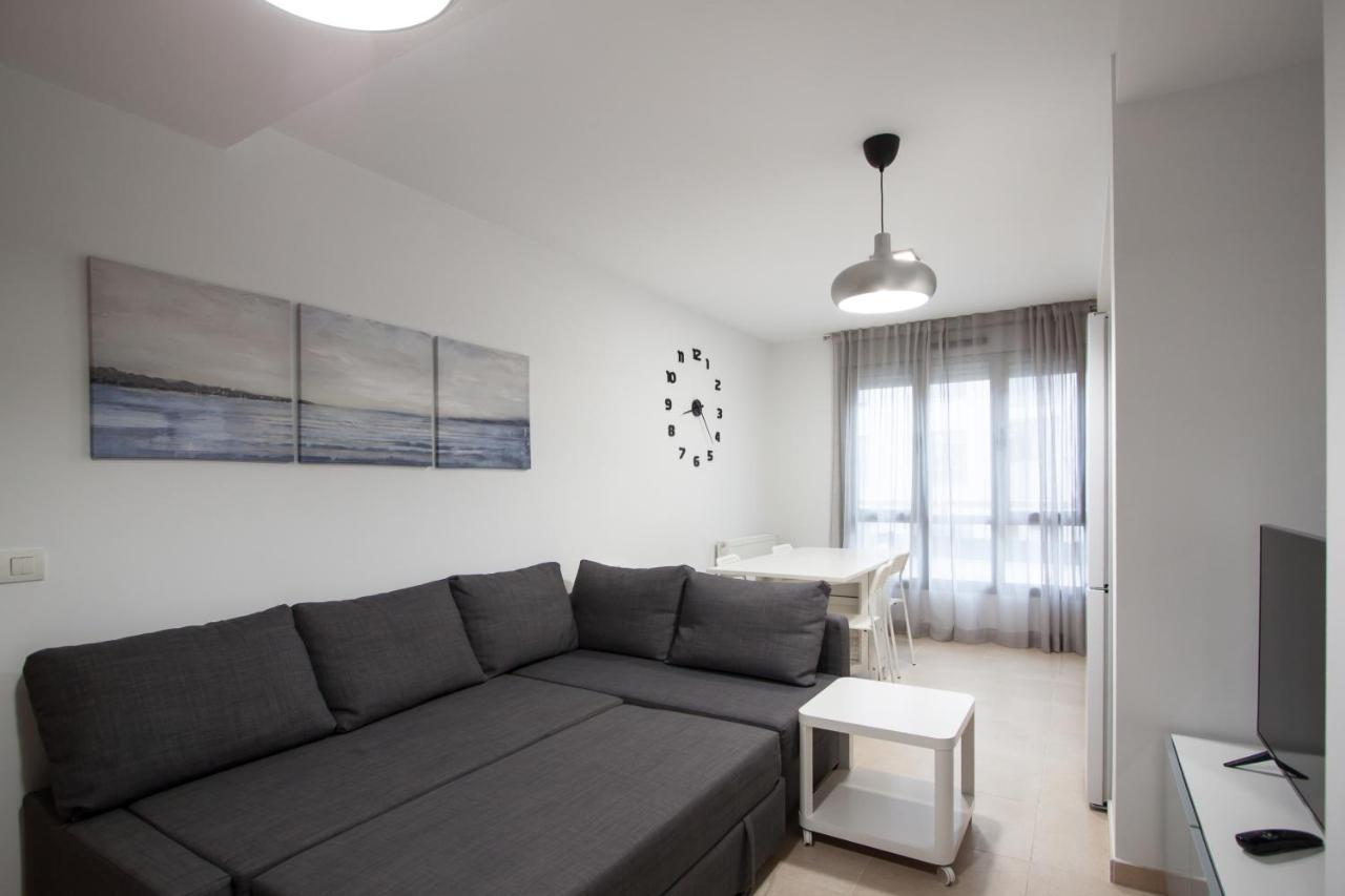 Esguil, Apartamento Con Piscina, A 3 Km De La Playa Vut-2995-As リャネス エクステリア 写真