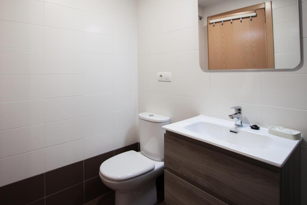 Esguil, Apartamento Con Piscina, A 3 Km De La Playa Vut-2995-As リャネス エクステリア 写真