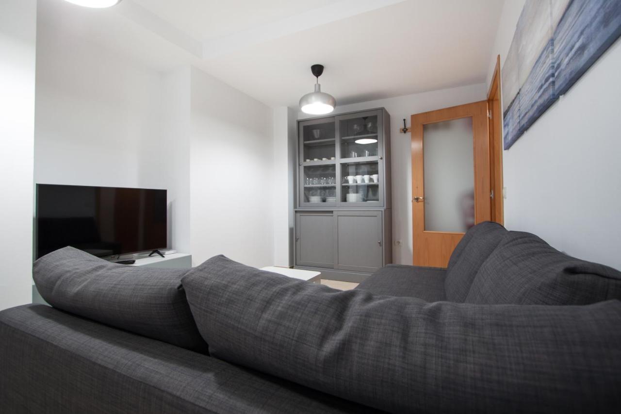 Esguil, Apartamento Con Piscina, A 3 Km De La Playa Vut-2995-As リャネス エクステリア 写真